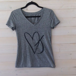 gray MOSSIMO short sleeve vneck top